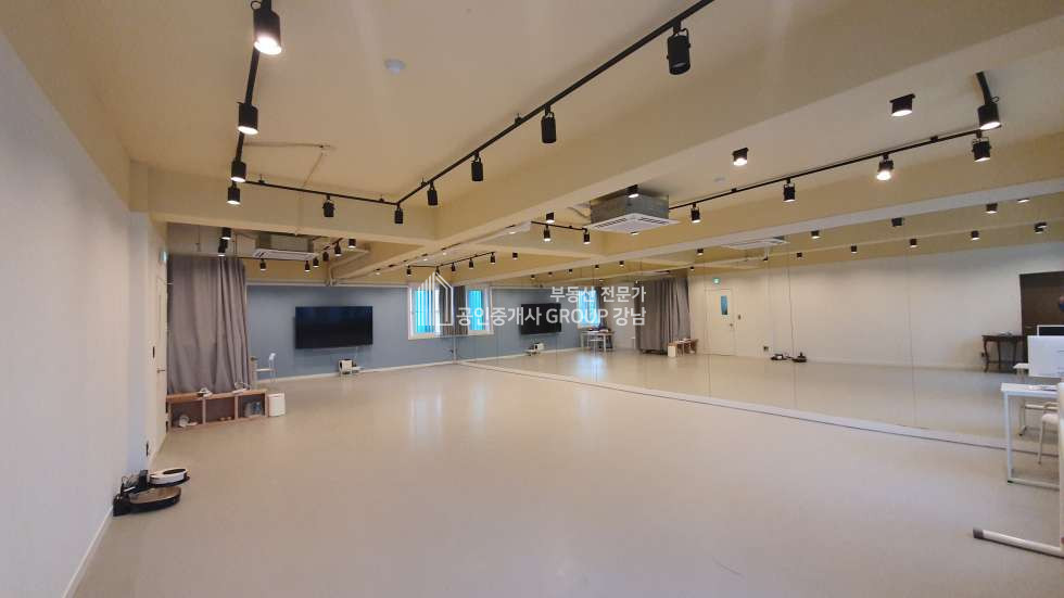 서울 강남구 역삼동 내부 리모델링으로 컨디션 우수한 2층 상가 학원 추천 임대 매물번호 10725 사진 2